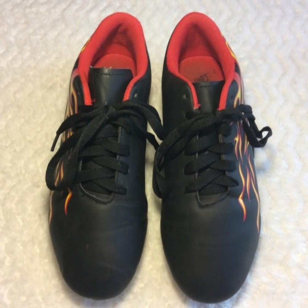 Trax Black/Red Youth Kids Unisex Lace Up Soccer Cleats Size 4.5